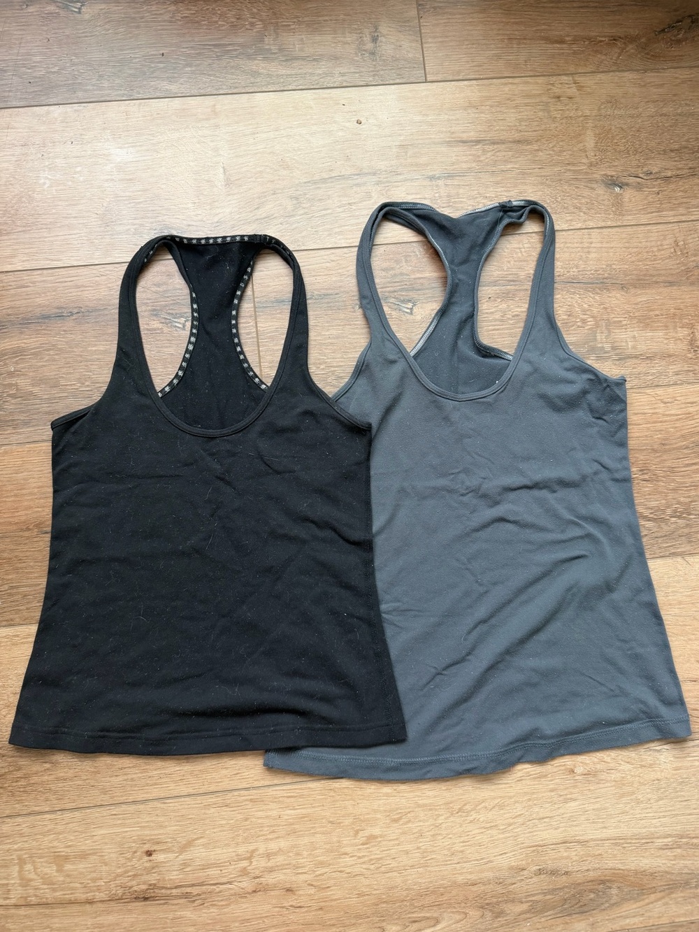 Lululemon Women’s Racerback Tank Top - Black and Gray size 4